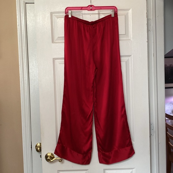 Neiman Marcus Intimates Red 100% Silk Pajamas 2pc Set Bottoms Pants Top Shirt - Picture 12 of 15